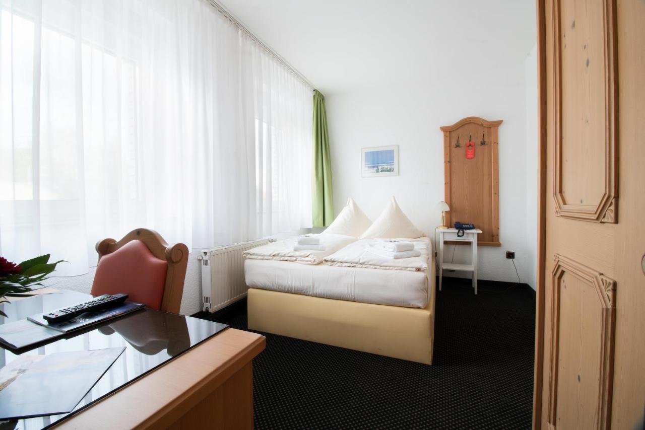 Hotel Zum Eisenhammer Oberhausen  Eksteriør bilde