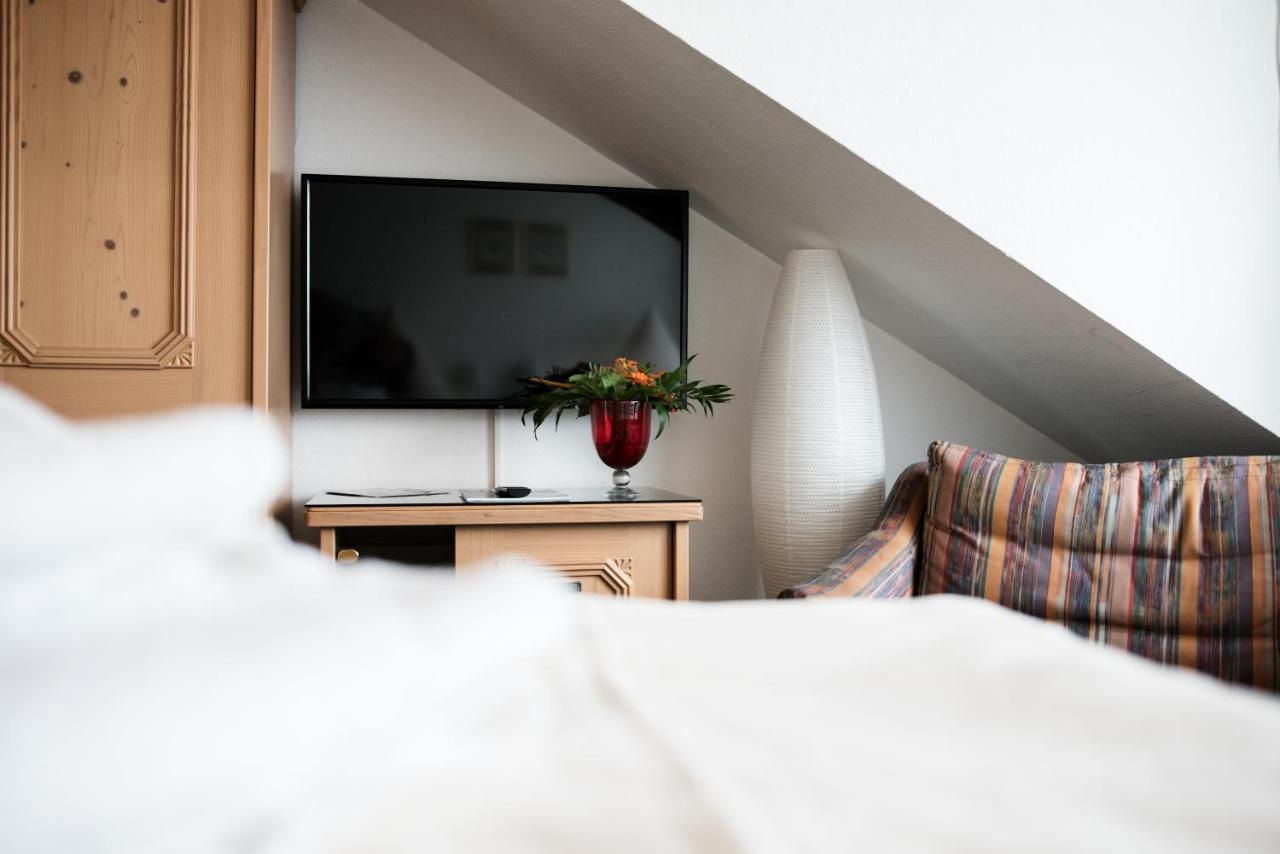 Hotel Zum Eisenhammer Oberhausen  Eksteriør bilde